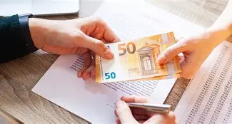 Le CSE peut-il prêter de l'argent à un salarié ?